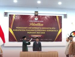 KPU RI Lantik Toyibin sebagai PAW Anggota KPU Pohuwato