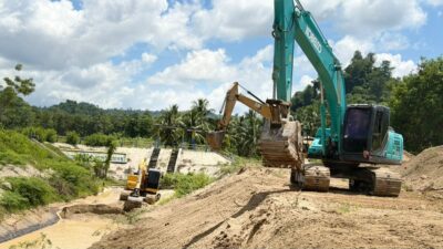 Hari Ke-7 Normalisasi Sungai, YR Team Fokus Keruk Sedimen di Bendungan Taluduyunu Pohuwato