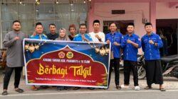 Kolaborasi Karang Taruna dan YR Team, Takjil Gratis untuk Warga