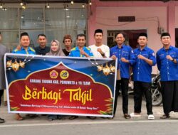 Kolaborasi Karang Taruna dan YR Team, Takjil Gratis untuk Warga