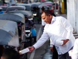 Aston Gorontalo Berbagi Kehangatan Ramadan Lewat Bagi-bagi Takjil