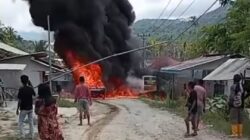 BREAKING NEWS: Mobil Muat Solar Terbakar di Dekat Kantor Desa Hulawa Pohuwato